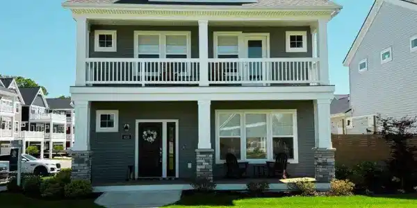 406 W Leland Drive