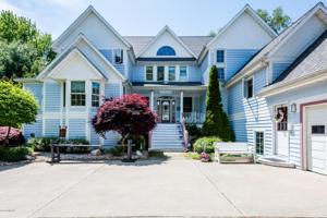 2699 Lake Bluff Terrace