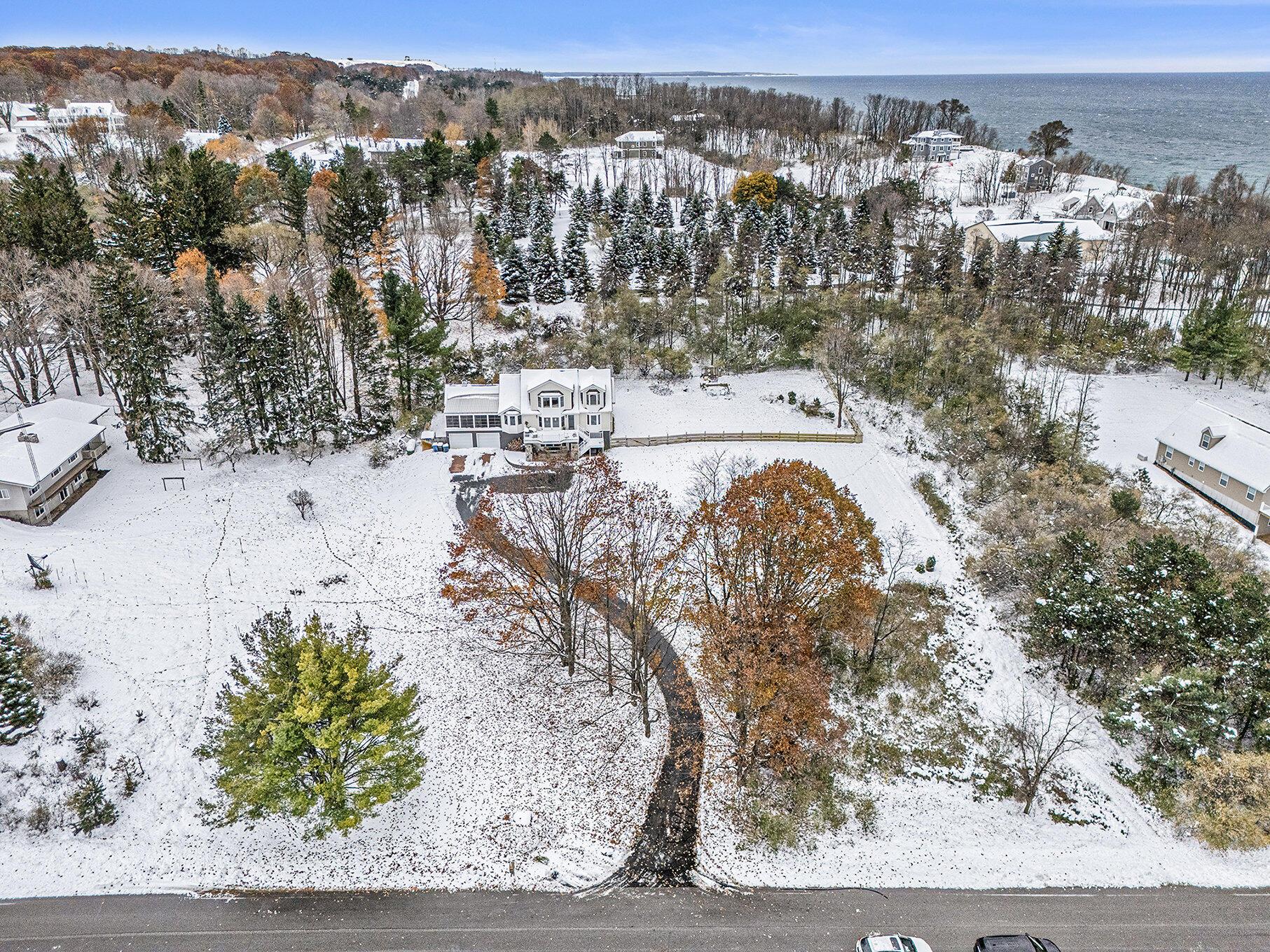 Image 1: 6679 Dunecrest