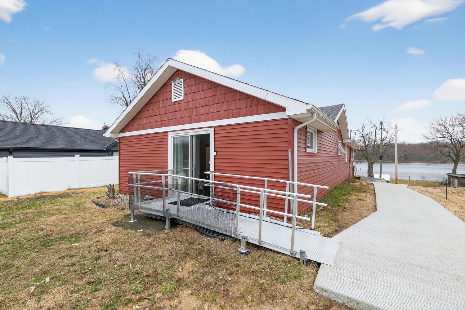 Image 1: 69907 Sunset Blvd Union MI-large-001-033