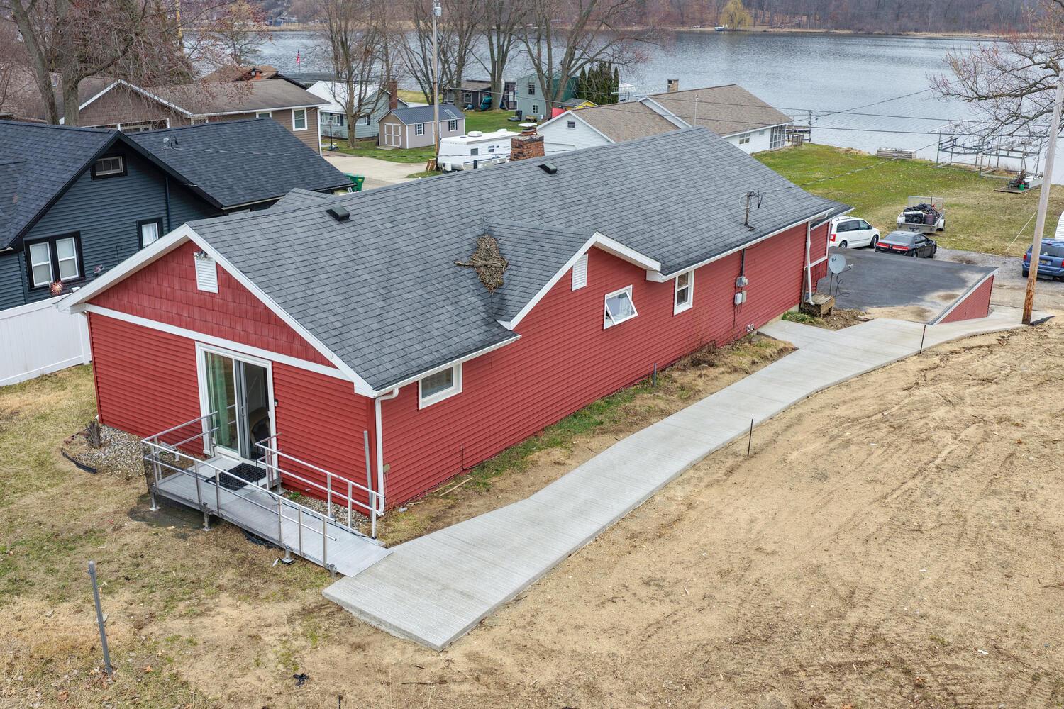 Image 2: 69907 Sunset Blvd Union MI-large-002-010