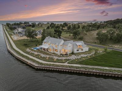 6736 Saugatuck Beach Road