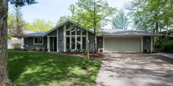 3038 Rennells Road