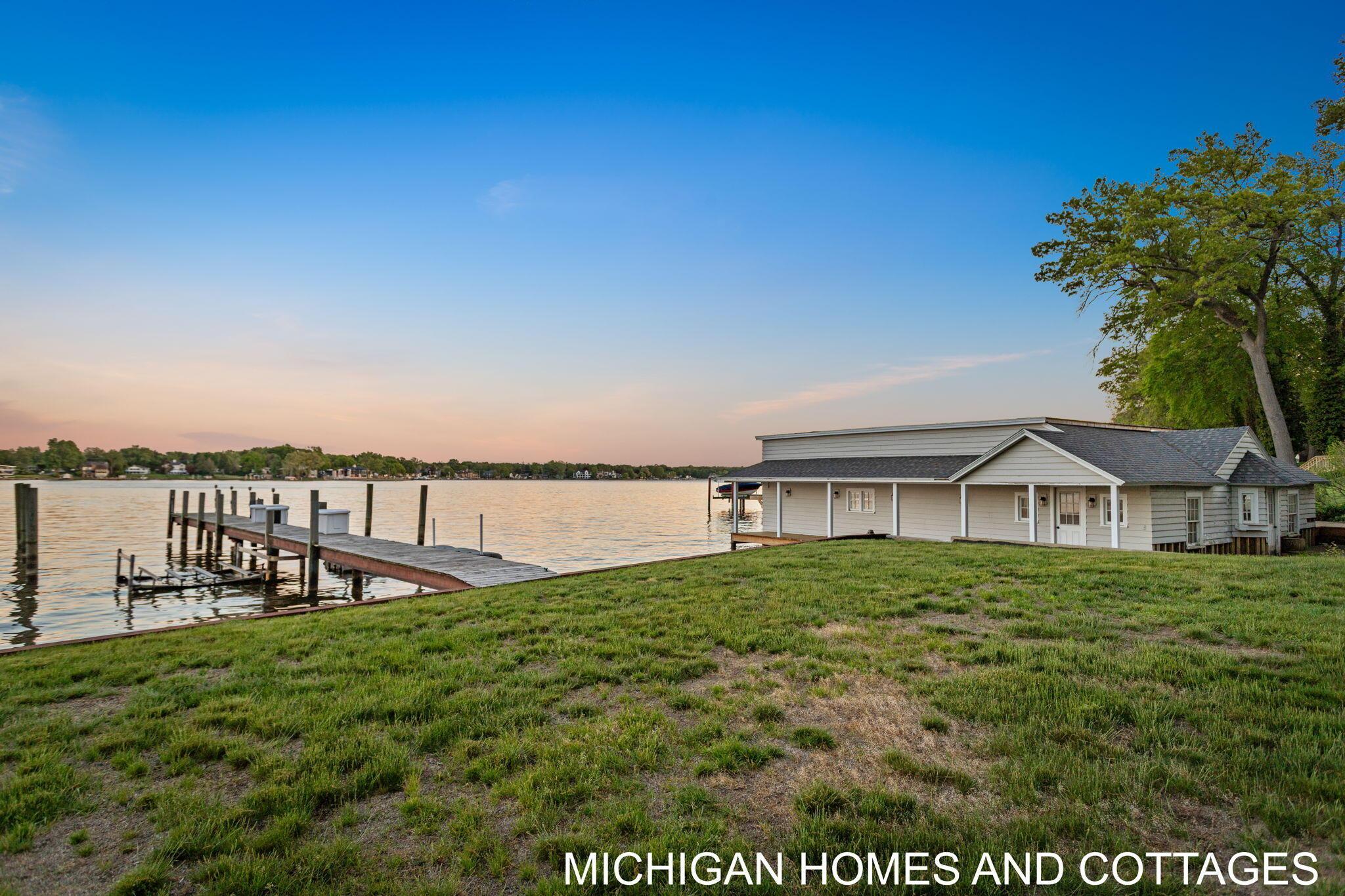 Image 4: 137-web-or-mls-714-n-shore-dr
