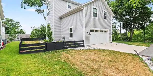 258 W Lowell Street