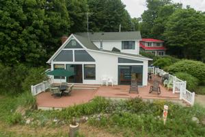 1124 Edgewater Terrace