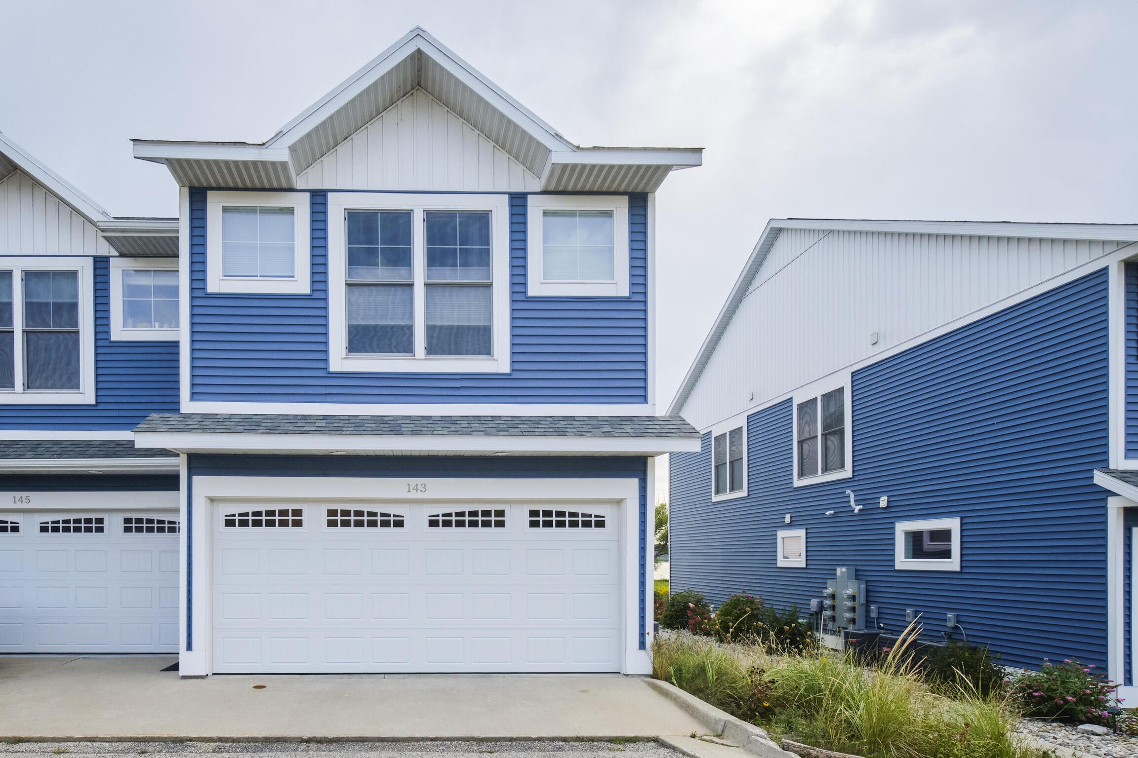 Image 2: 143_Joslin_Cove_Dr-44