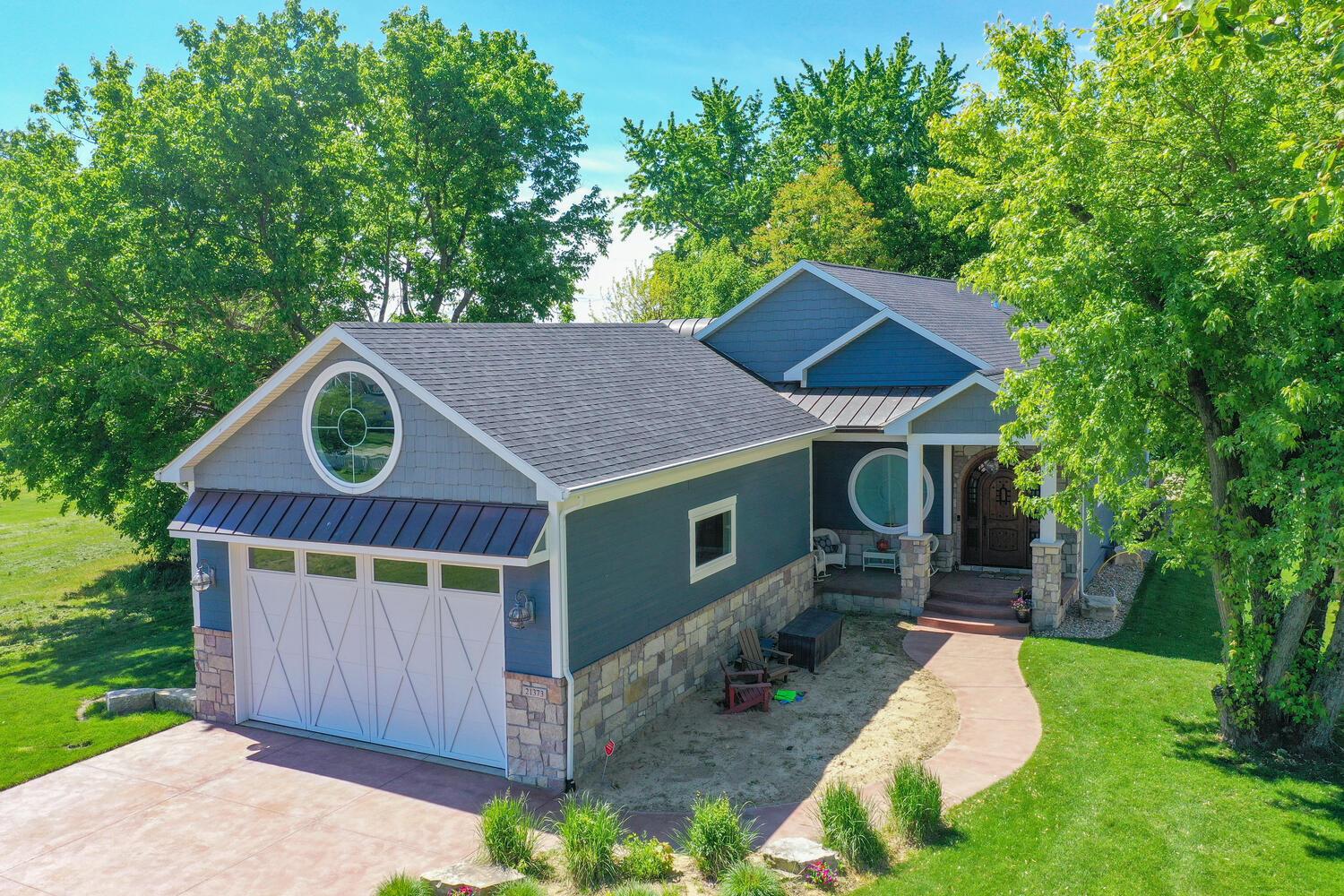 Image 1: 21373 Sail Bay Dr Cassopolis