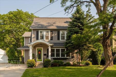 859 Orchard Avenue SE