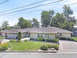 696 Lakeview Drive