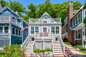 2411 Interlake Walk