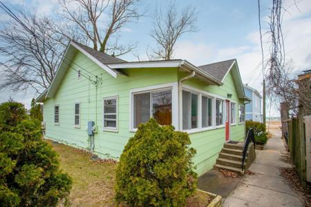 36.5 Lake Shore Drive