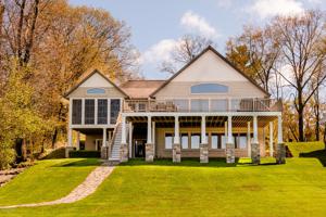 4627 Douglas Terrace