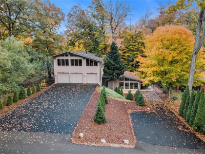 2500 Lakefront