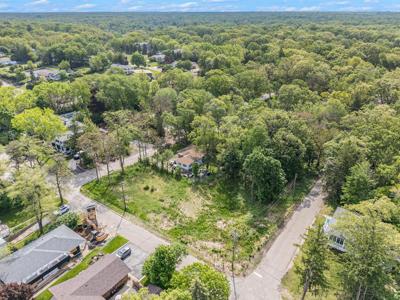 1 Lake View Avenue