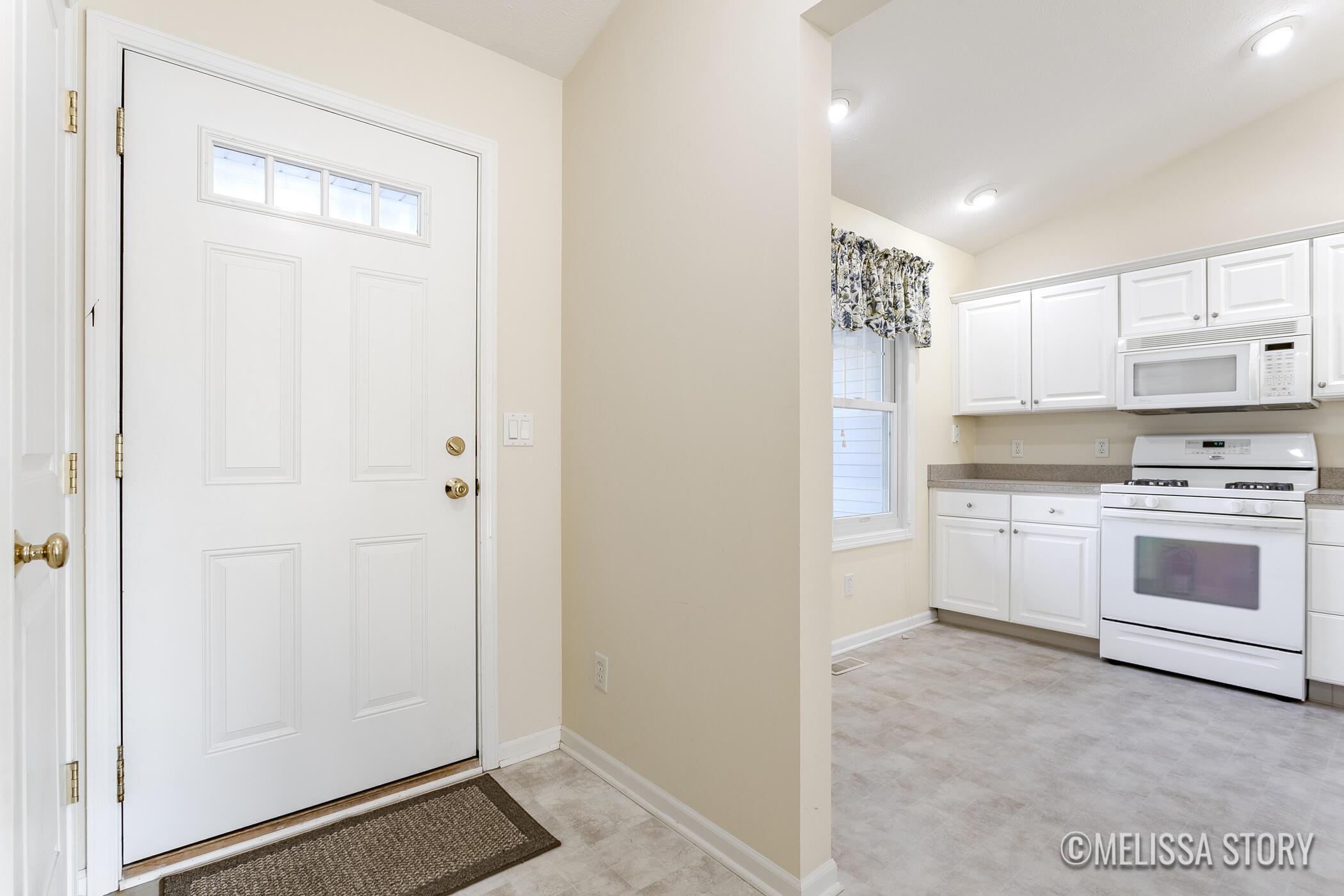 Image 4: 6833 Windwater Court-24