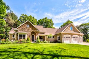 17201 Hiawatha Circle