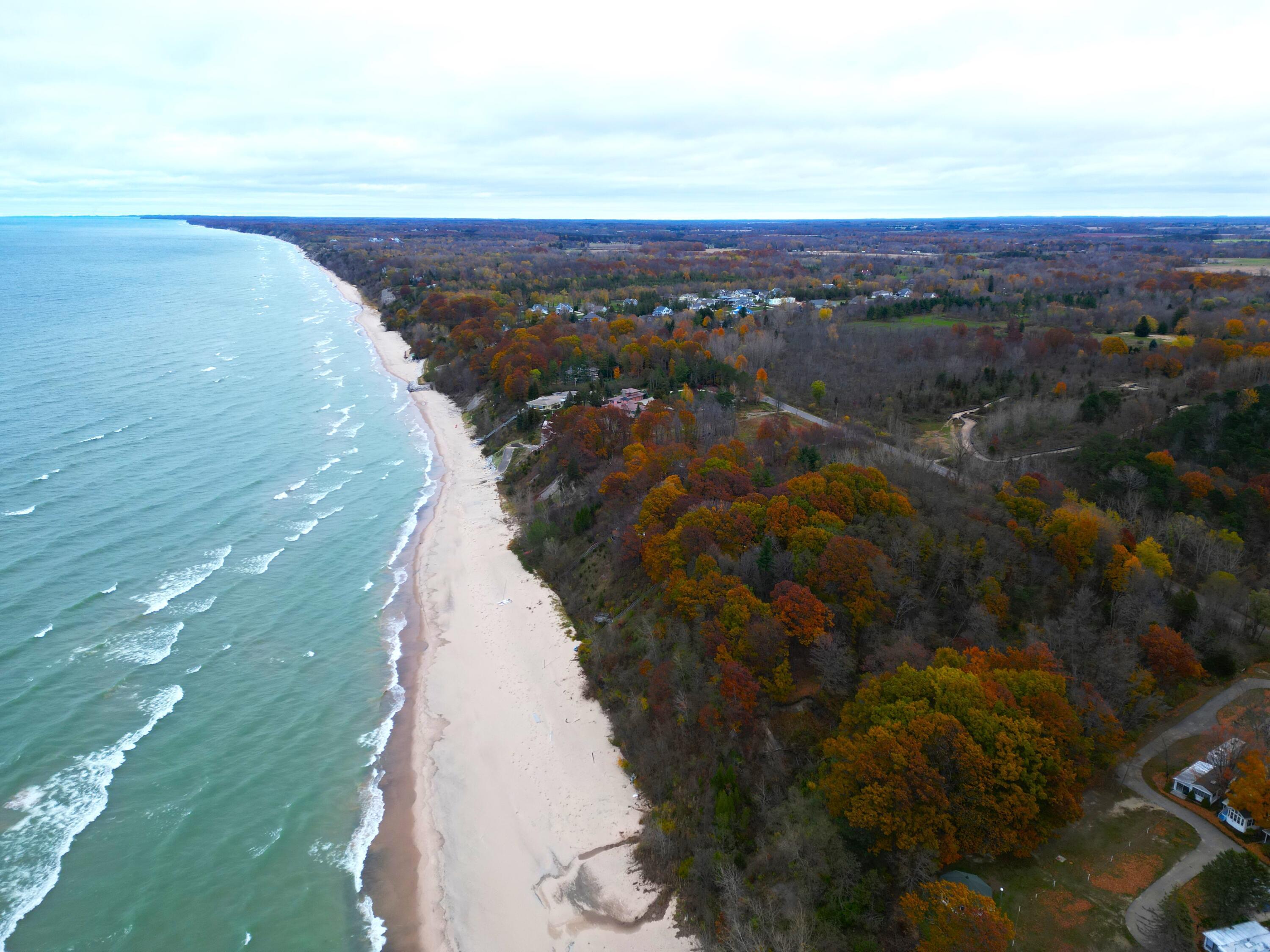 Image 4: Blue Star Beach