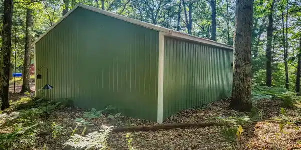 Image 4: Exterior 3