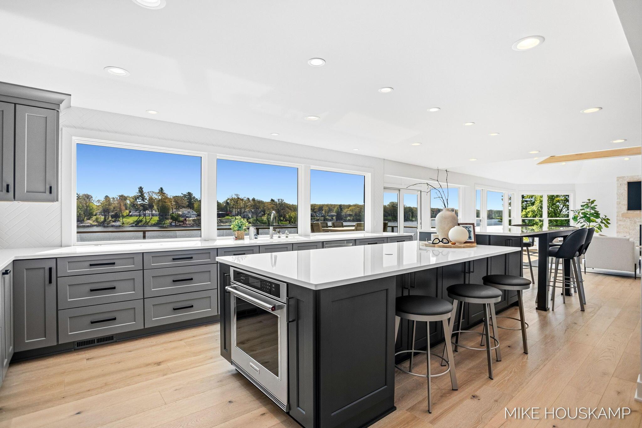 Image 4: Kitchen w/ views