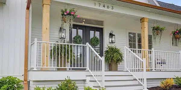 Image 3: front porch straignt