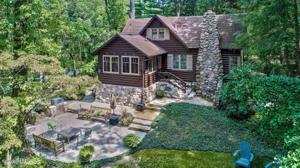 3902 HIAWATHA Trail