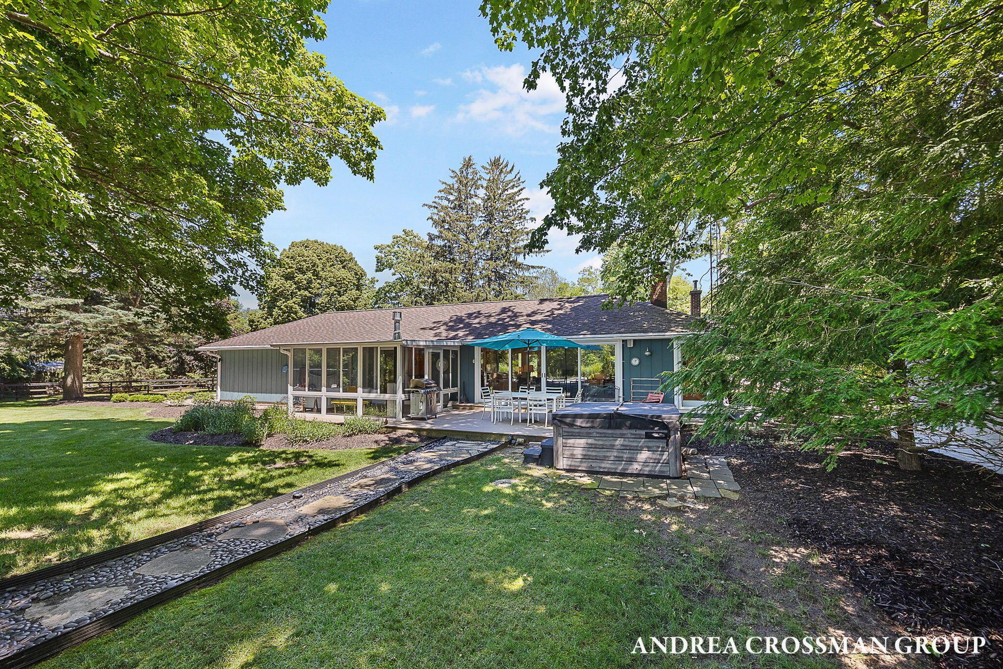 Image 3: 84-web-or-mls-2056-lakeshore-dr