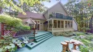 6964 Lakeshore Court