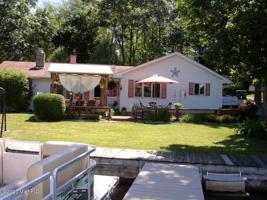 59374 Lakeshore Dr Drive