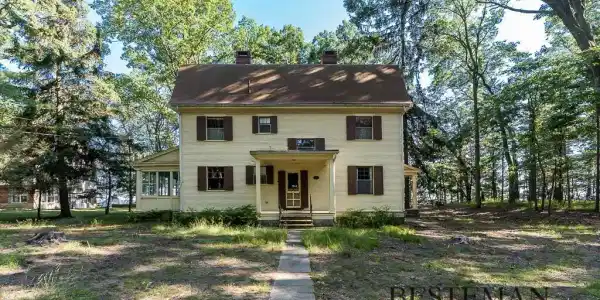 5795 Old Channel Trail