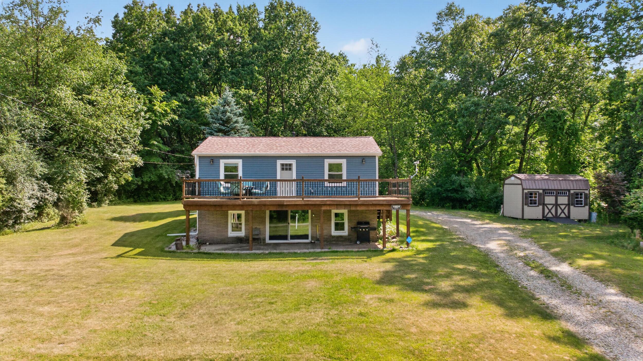Image 4: 4_10932 baker rd jerome mi - 0002