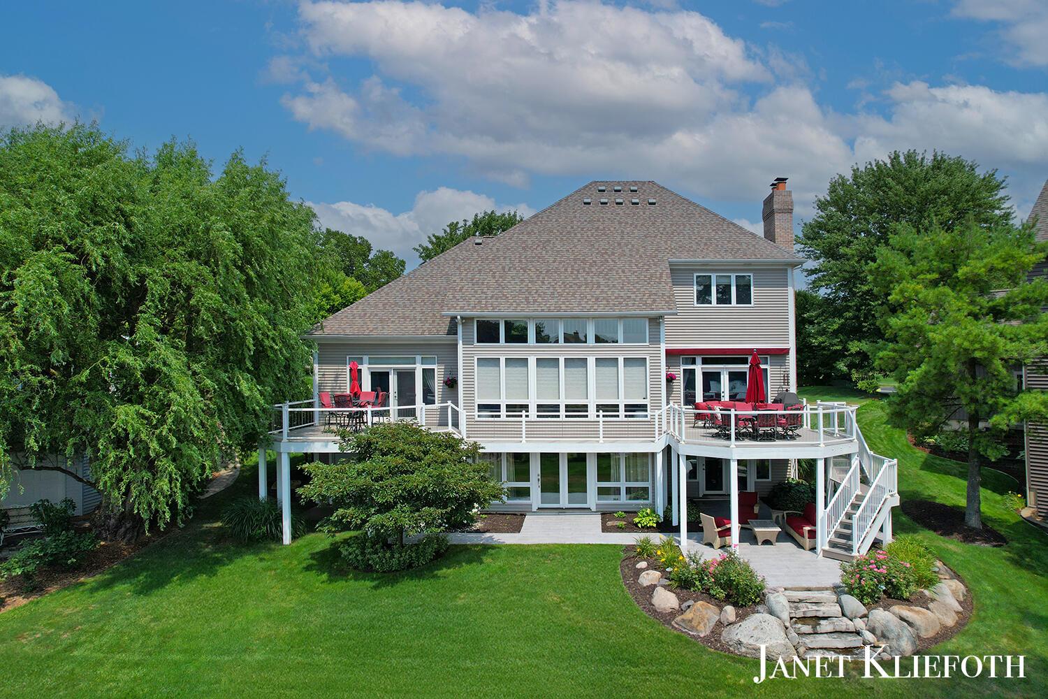 Image 1: 7230 Lakeside view