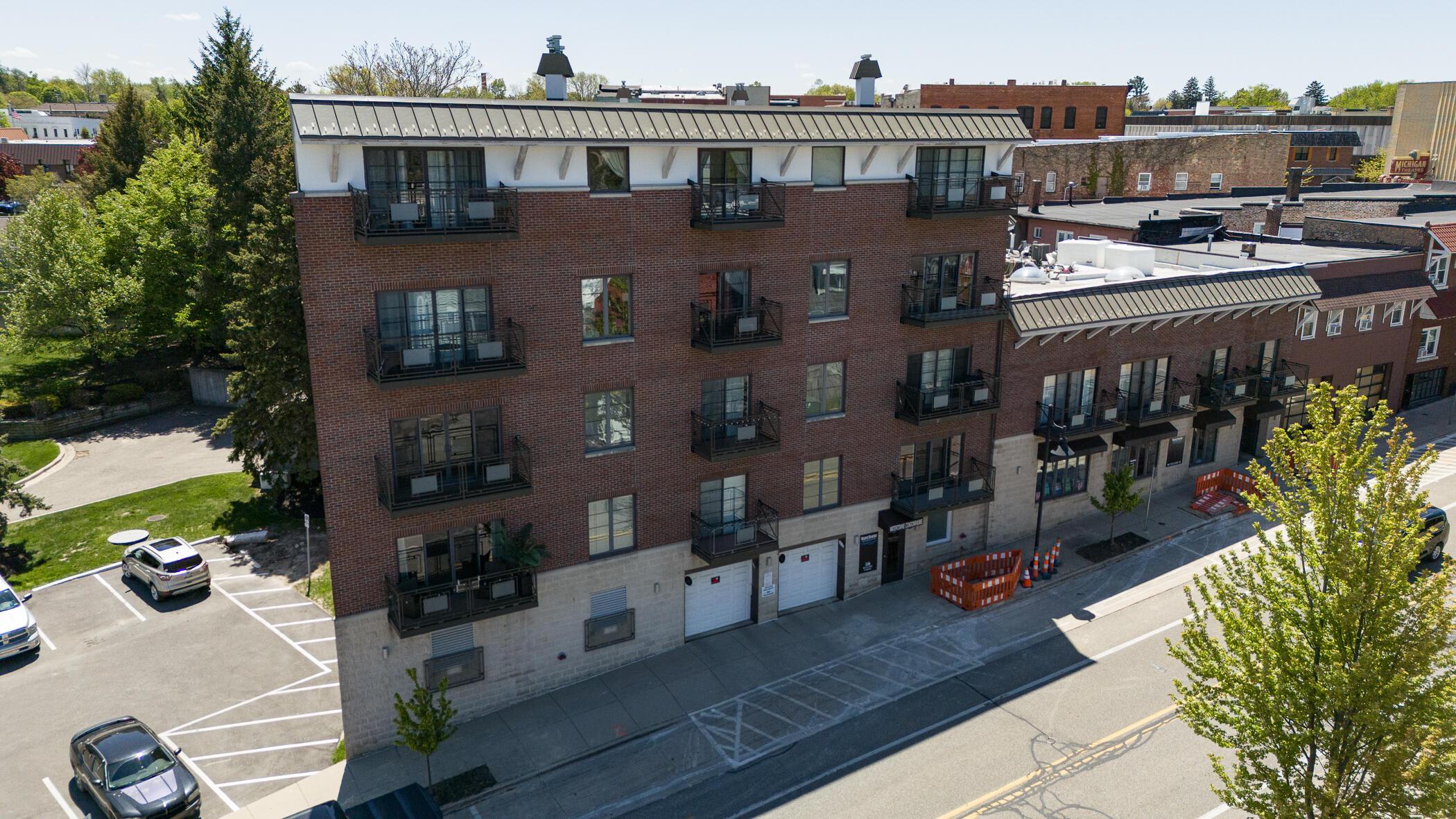 Image 1: Watertowne No5-52