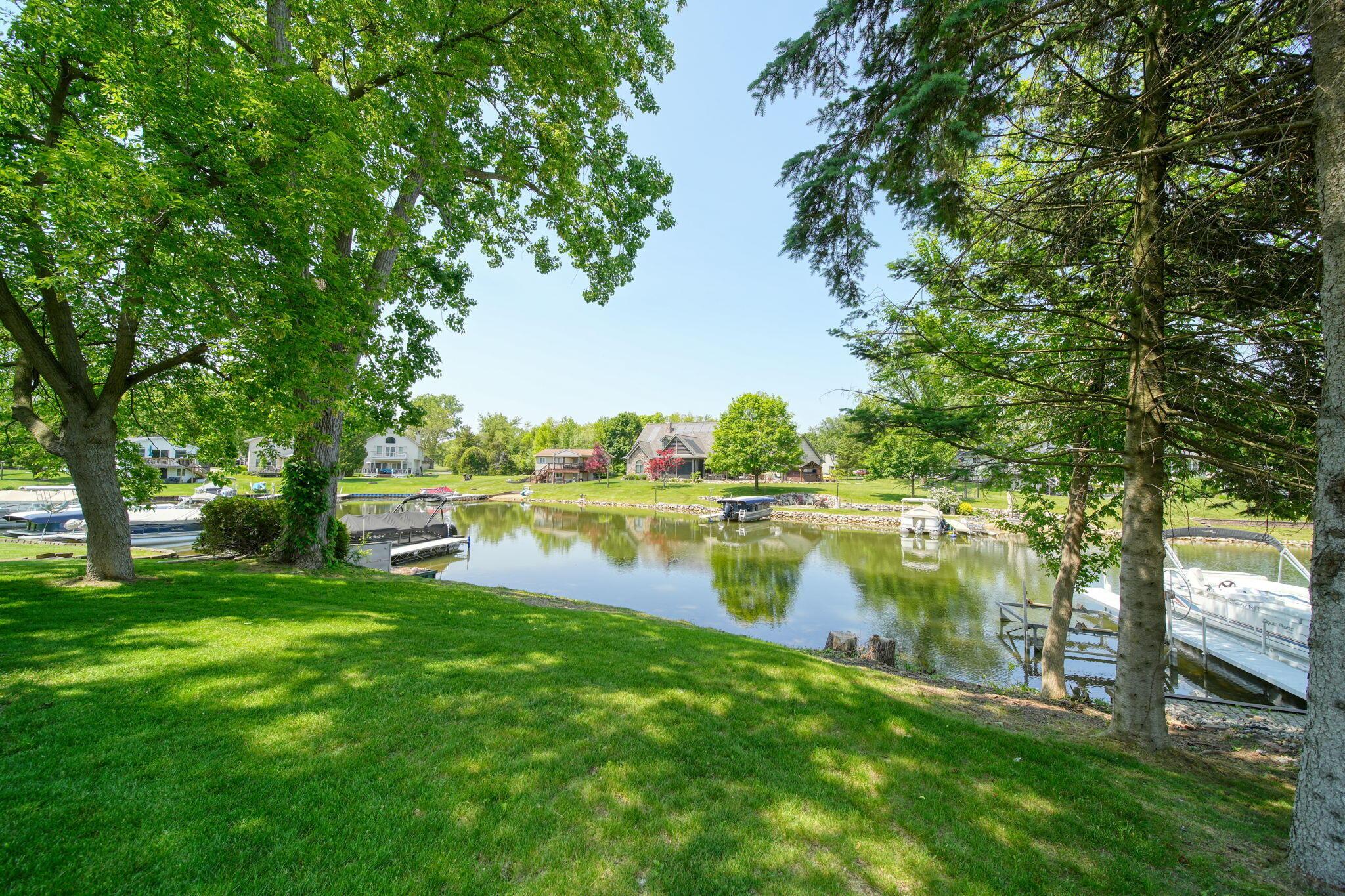 Image 3: 9-web-or-mls-DSC01450_HDR