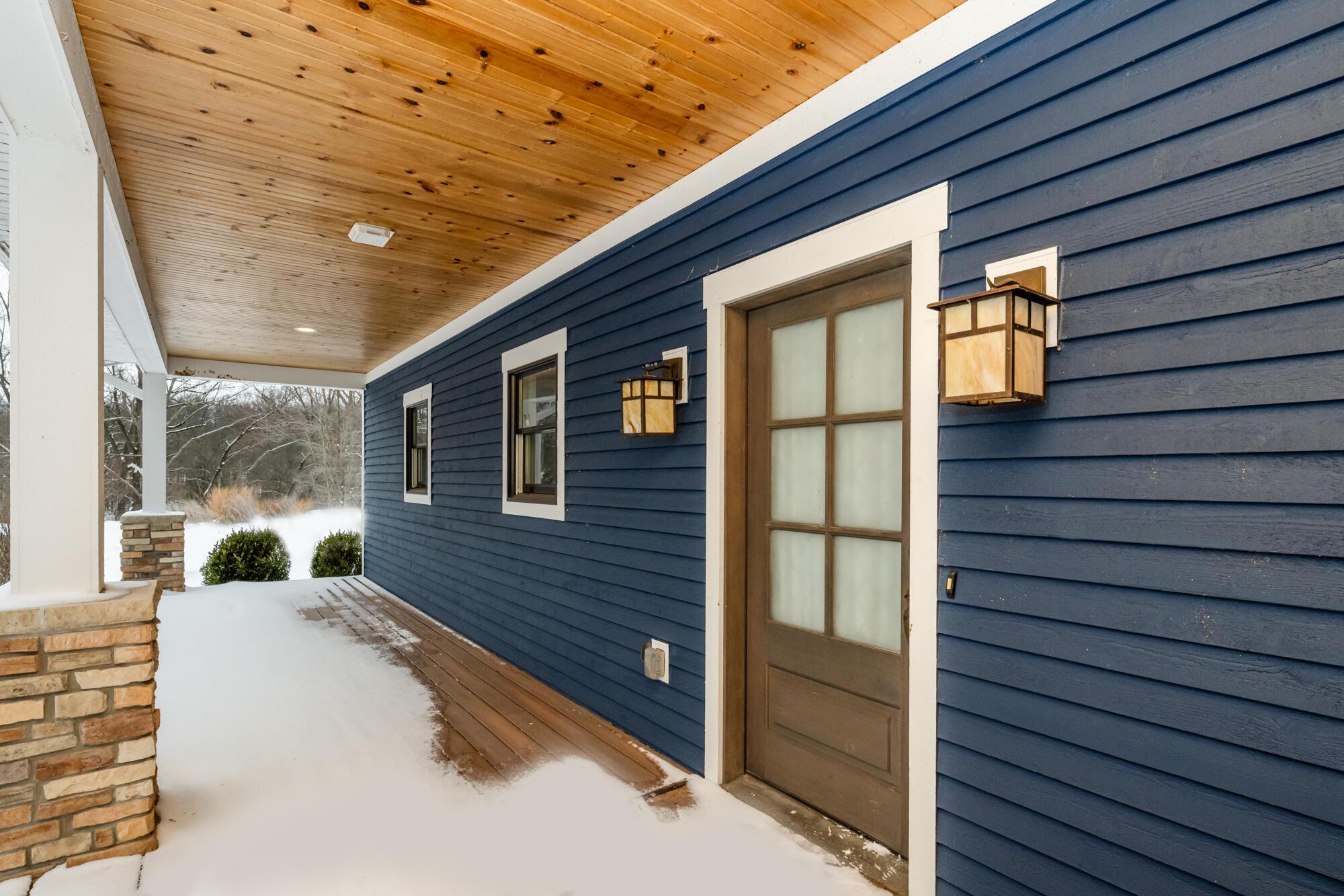 Image 4: Lakeshore-104