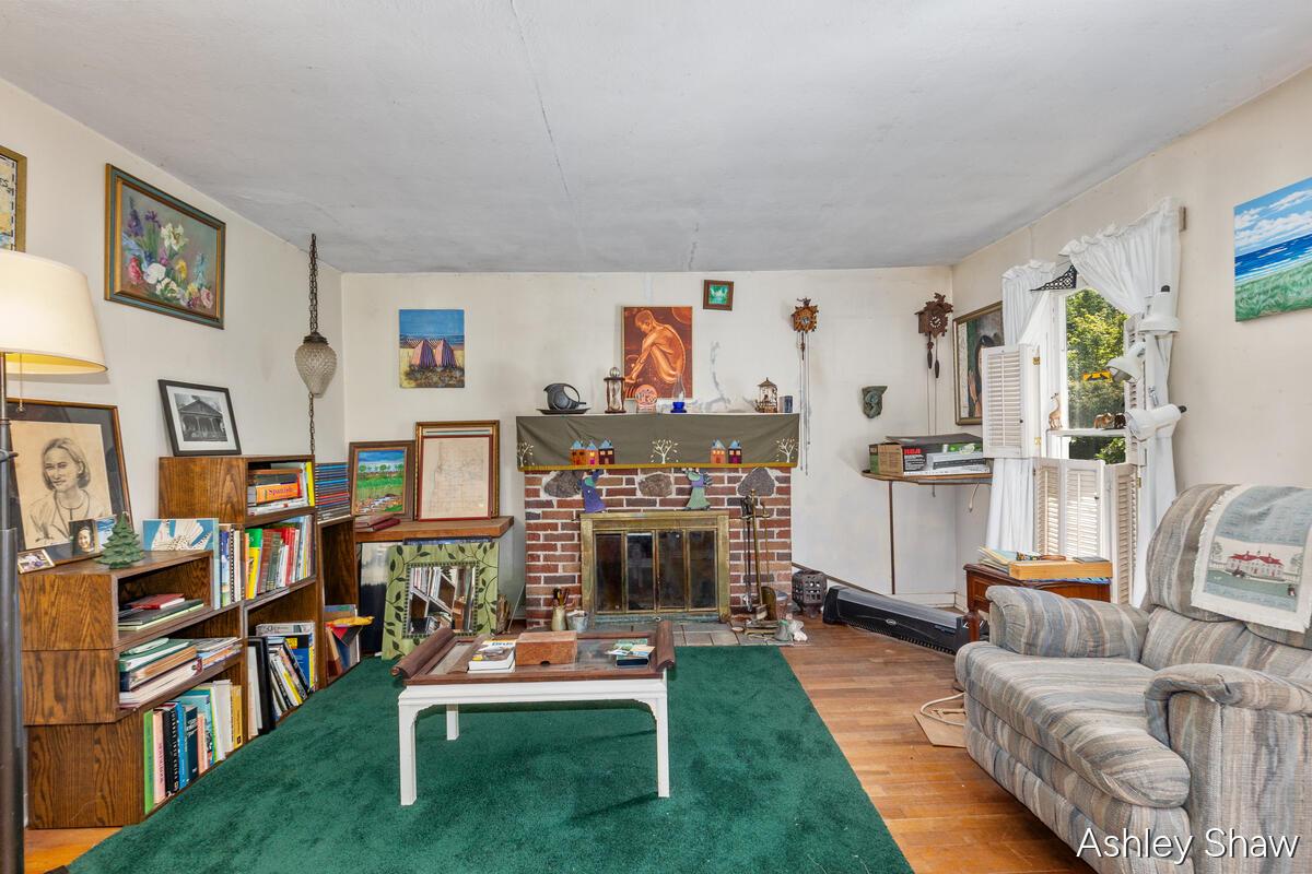 Image 3: Livingroom
