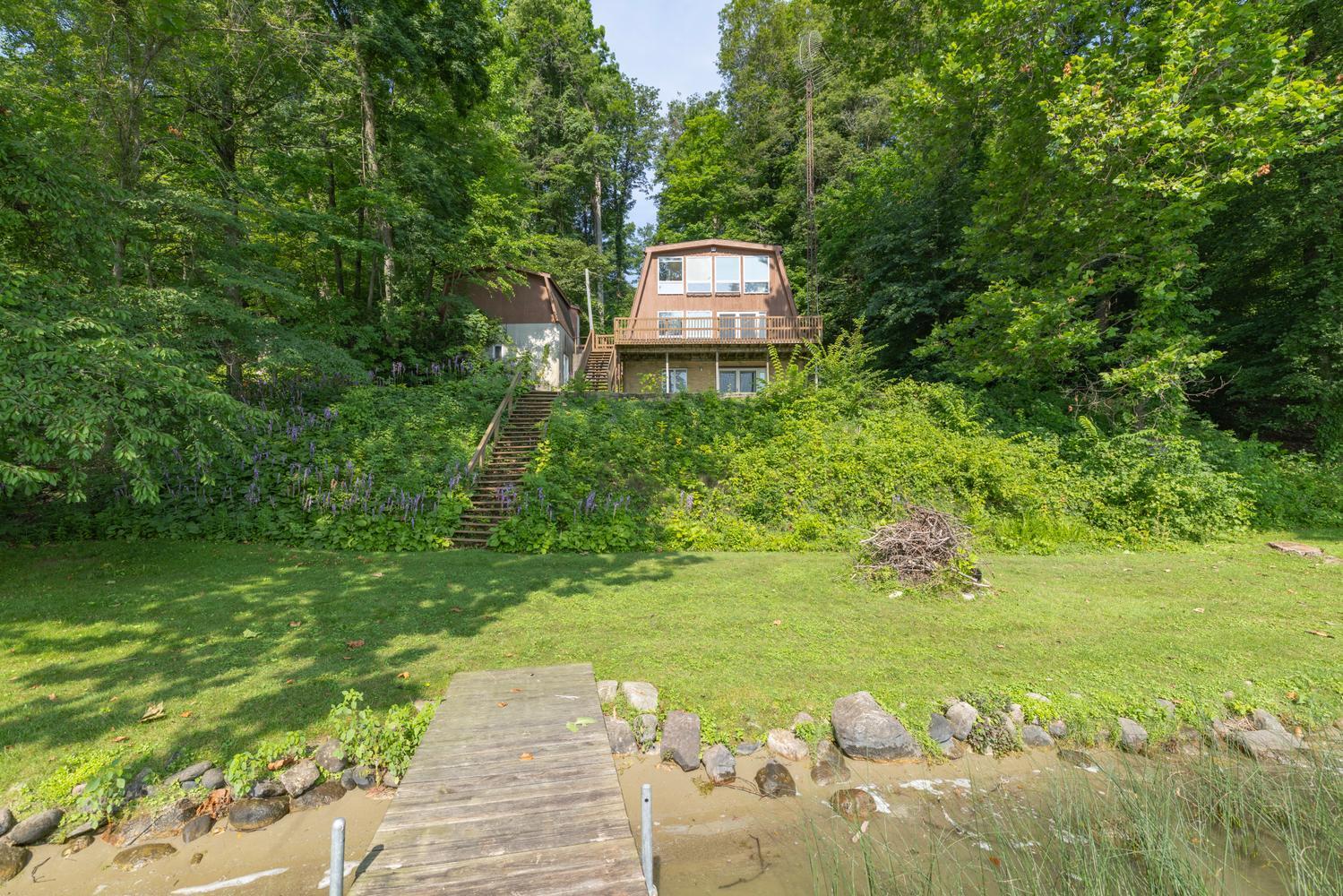 Image 2: 65491 North Dr Cassopolis MI-large-002-0