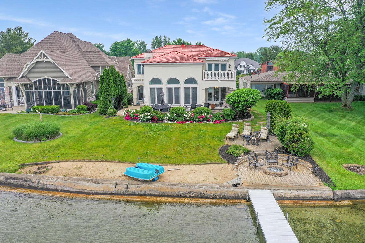 Image 2: 68283 Park Shore Dr Cassopolis-large-002