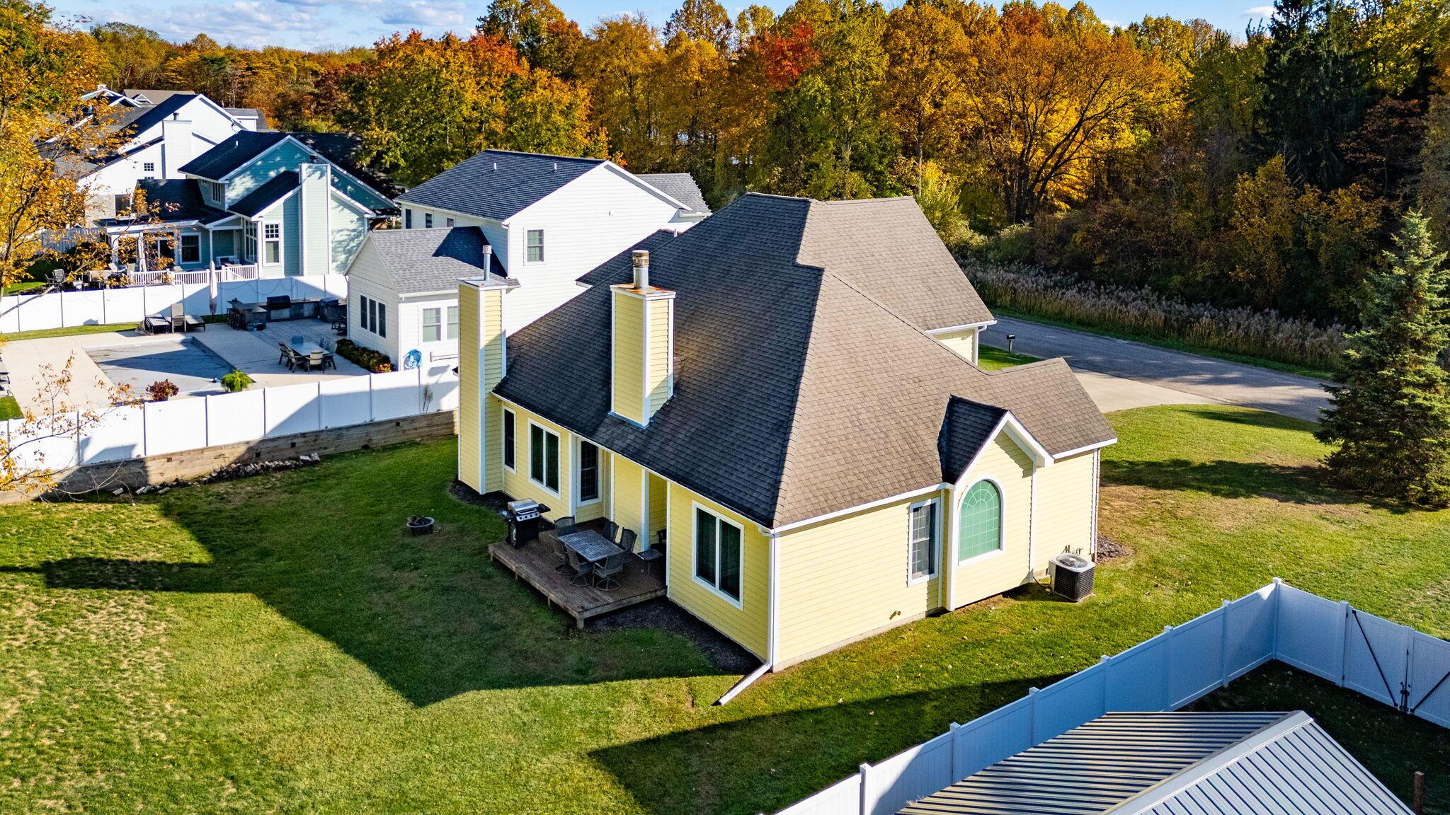 Image 3: 31-web-or-mls-7409-mitchell-ct