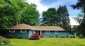 2056 Lakeshore Drive