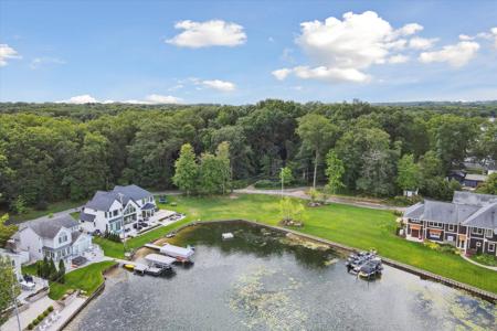 904 E Eagle Lake Drive