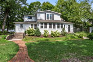 15826 Lakeshore Road