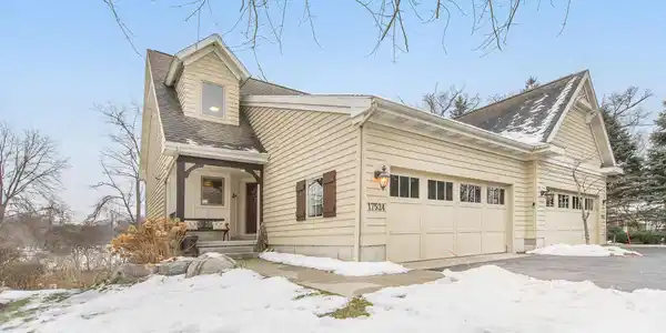 17524 N Fruitport Road