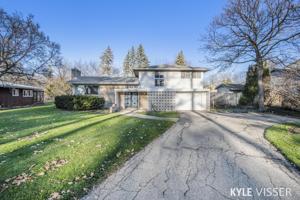 2925 Pioneer Club SE