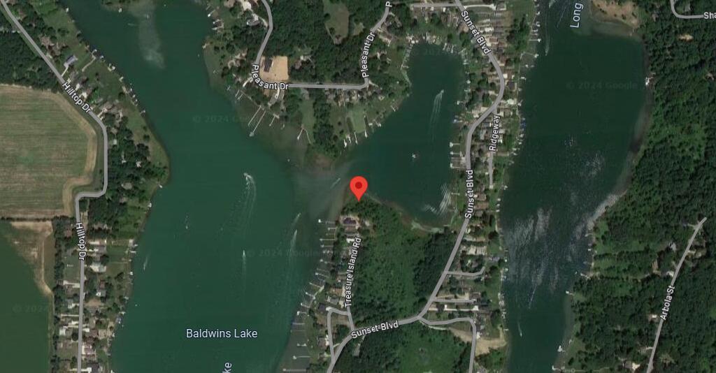 Image 2: 6 Pickeral Ave