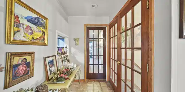 Image 3: 3