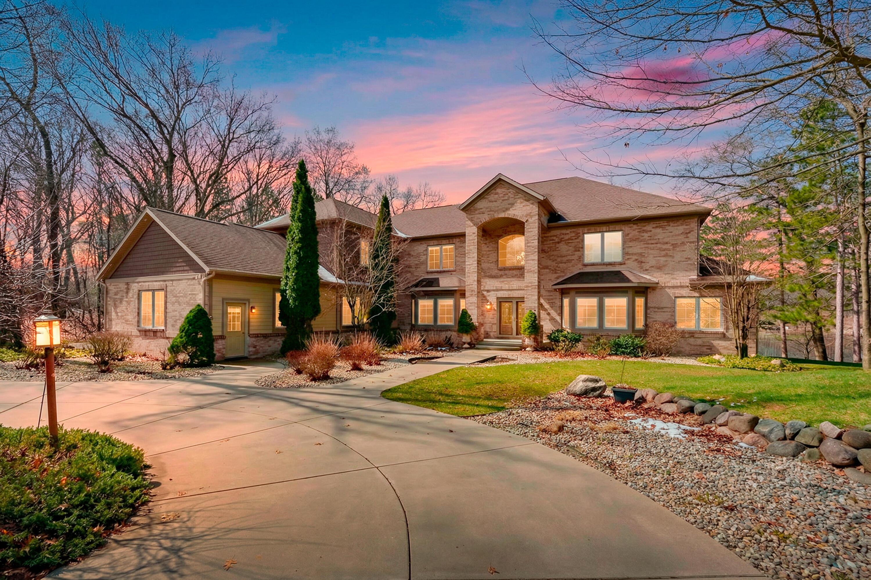 Image 1: Bentwood Trail 7342 Kalamazoo 49009-1