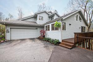 9867 Deer Path