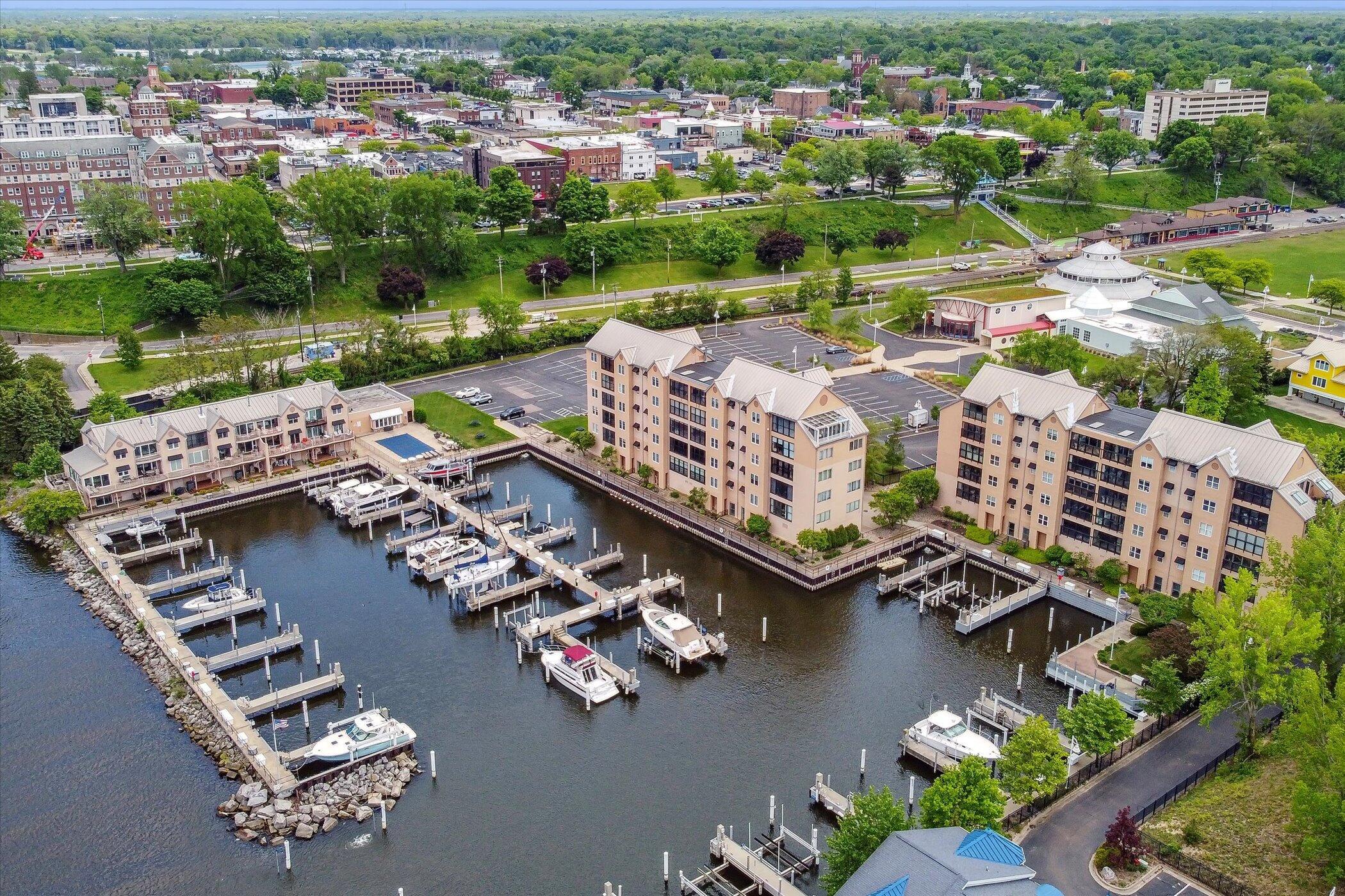 Image 2: Home & Boat Slip