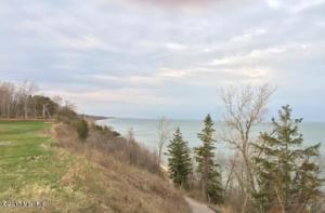 12 Lakeshore Drive